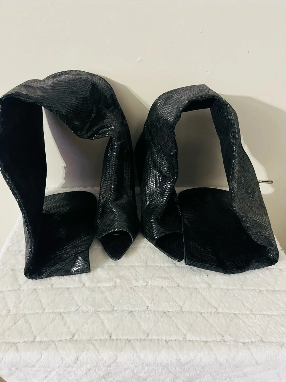 Cape Robin TOXIC black faux snake skin knee thigh high peep toe boots Sz 7.5